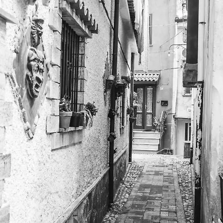 Borgo Marinella 萨普里