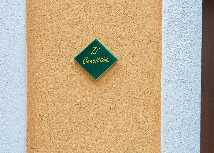 Alojamento de Acomodação e Pequeno-almoço Borgo Marinella 4*