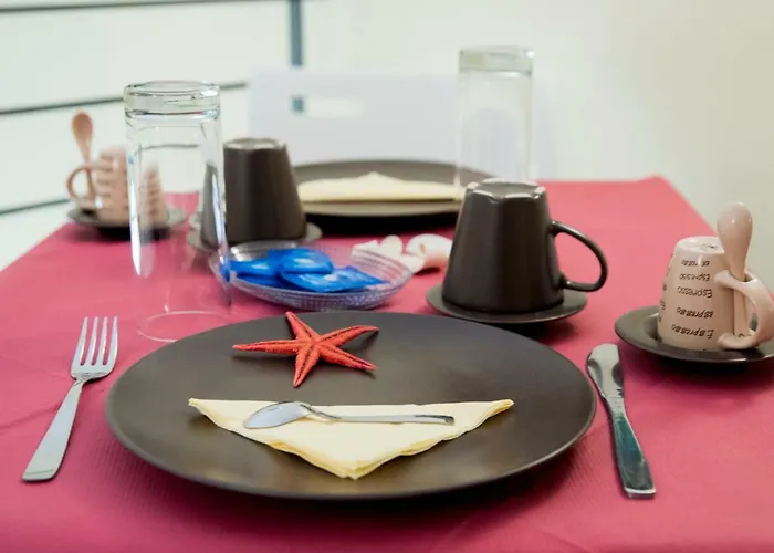 Borgo Marinella Alojamento de Acomodação e Pequeno-almoço